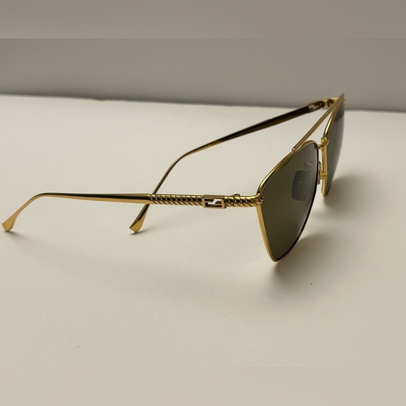 Fendi Sunglasses - Picture 7 of 7